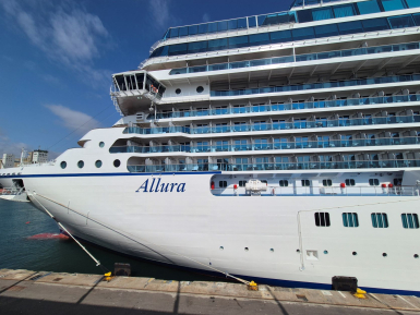Oceania-Allura-Ein-schwimmendes-Schmuckst-ck