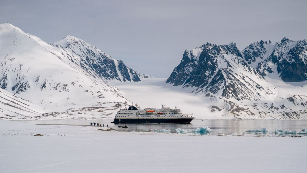 hx-bietet-g-sten-kostenfreien-spitzbergen-vorbereitungskurs