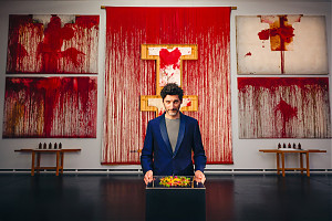 Foto: Österreich Werbung/Laura Vifer; Urheber Gemälde: Hermann Nitsch 